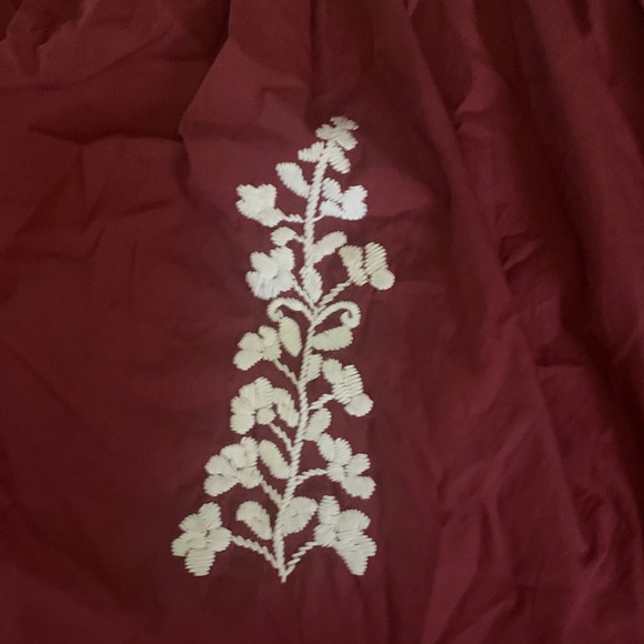 Chic Burgundy Blouse with White Embroidery - Picture 5 of 5